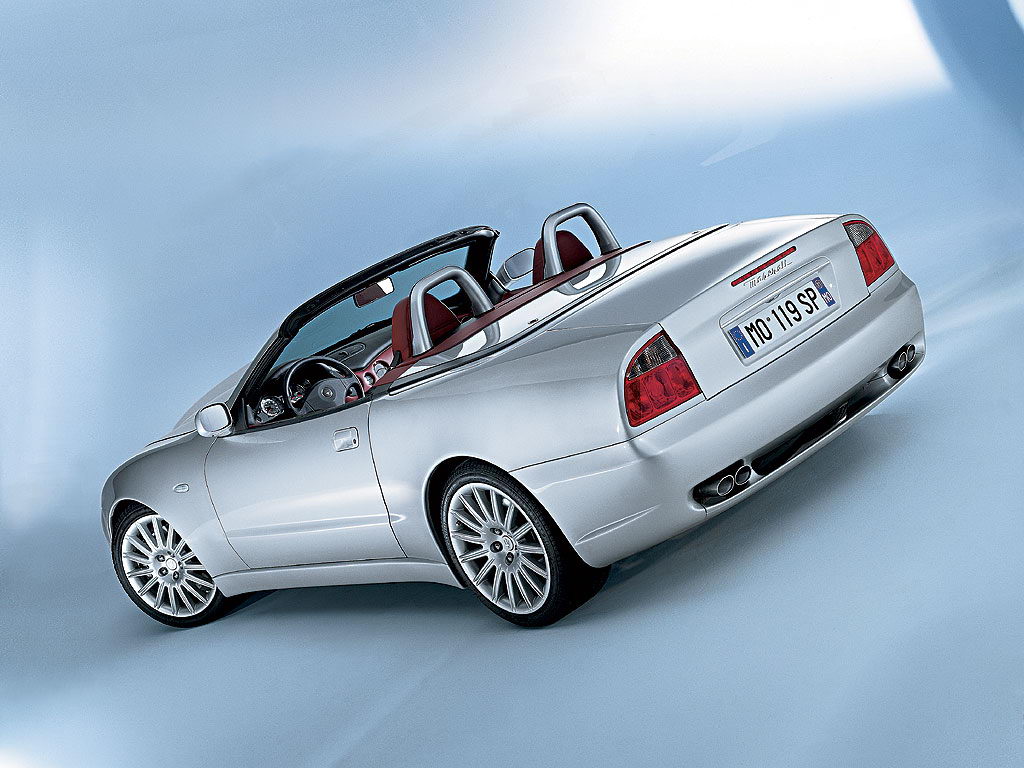 Maserati Spyder GT 2002 003.jpg